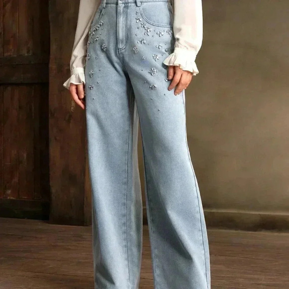 Light Wash Casual Women's Hand-Stitched Rhinestone Jeans - Picture 8 of 8